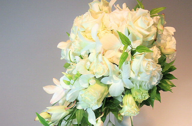 キャスケードブーケ　ホワイト